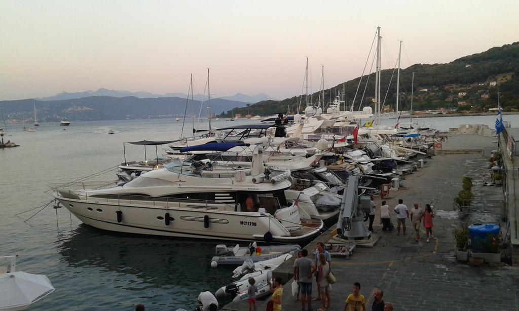 Affittacamere La Lanterna Πόρτο Βένερε Εξωτερικό φωτογραφία